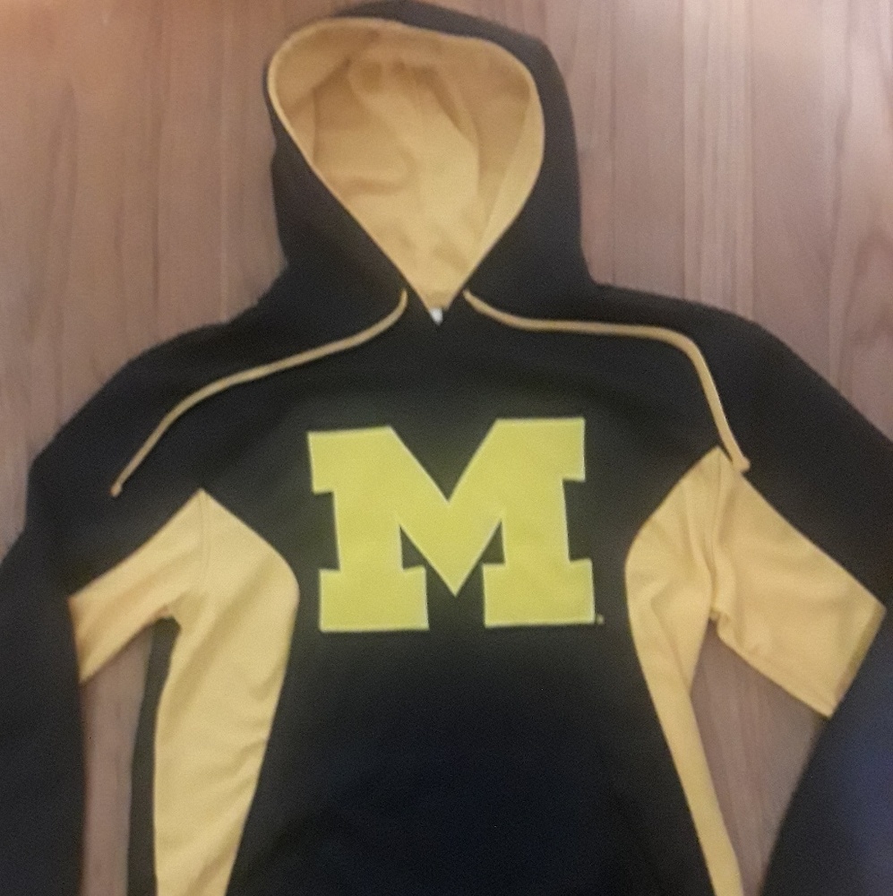 Pro edge Michigan hoodie size medium